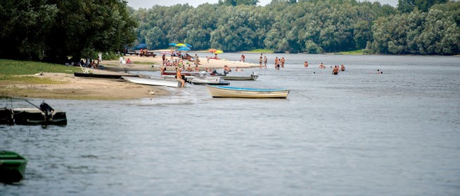Annyira alacsony a Duna vízállása, hogy bezárták a Sugovica szabadstrandot Annyira alacsony a Duna vízállása, hogy bezárták a Sugovica szabadstrandot