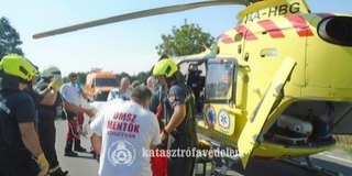 Mentőhelikopterrel vitték kórházba a frontális baleset sérültjét Mentőhelikopterrel vitték kórházba a frontális baleset sérültjét