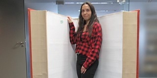 Gigantikus könyvet állítottak ki a Csorba Győző Könyvtárban - Azt képzelünk a lapjaira, amit akarunk Gigantikus könyvet állítottak ki a Csorba Győző Könyvtárban - Azt képzelünk a lapjaira, amit akarunk
