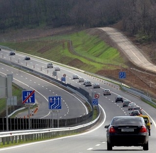 Már Pélmonostorig vezet a horvát autópálya, 2024-ben a határ mindkét oldalát eléri a sztráda