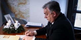 Itt a bejelentés: Orbán Viktor aláírta a nyugdíjak emeléséről szóló rendeletet Itt a bejelentés: Orbán Viktor aláírta a nyugdíjak emeléséről szóló rendeletet