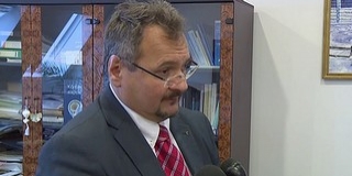 Nem, nem igaz, hogy Mohács alpolgármesterét elvitték a rendőrök, s az sem, hogy leváltották