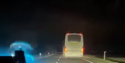 Négy vármegyén át menekült lopott busszal egy férfi - Videó!