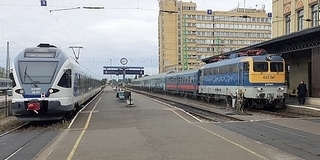 Sokkal olcsóbb lett a buszozás és a vonatozás a rendszeresen ingázóknak Sokkal olcsóbb lett a buszozás és a vonatozás a rendszeresen ingázóknak