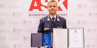 Miniszteri díjat vehetett át egy pécsi rendőrnő Miniszteri díjat vehetett át egy pécsi rendőrnő