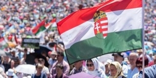 Mohácsra tart a Baranyát is átszelő Juhos Gábor-Trianon Maraton - Megszólalnak a harangok Mohácsra tart a Baranyát is átszelő Juhos Gábor-Trianon Maraton - Megszólalnak a harangok