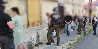 Pécsi drogkereskedőkre és a vevőik egy részére csaptak le a kommandósok - Videó! Pécsi drogkereskedőkre és a vevőik egy részére csaptak le a kommandósok - Videó!