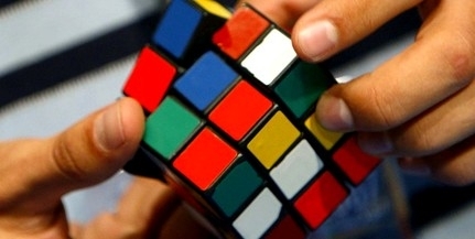 Hihetetlen, milyen rövid idő alatt rakták ki a Rubik-kockát!