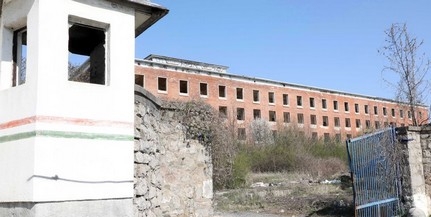 Holtan találtak rá a Pécsről vasárnap eltűnt férfire egy volt laktanya területén Holtan találtak rá a Pécsről vasárnap eltűnt férfire egy volt laktanya területén