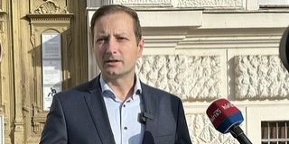 Kedvezmények sorát kínálná a Pécsett közszolgálatot vállalóknak a nemzeti oldal Kedvezmények sorát kínálná a Pécsett közszolgálatot vállalóknak a nemzeti oldal