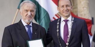 Elismerések a Megyenapon: dr. Bárdi László Baranya új díszpolgára Elismerések a Megyenapon: dr. Bárdi László Baranya új díszpolgára