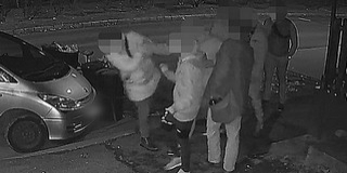 Három férfi és egy nő verekedett össze Komlón Három férfi és egy nő verekedett össze Komlón