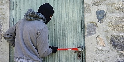 Elfogták a pécsi belvárosi boltok mumusát, aztán elengedték, és ismét munkához látott Elfogták a pécsi belvárosi boltok mumusát, aztán elengedték, és ismét munkához látott