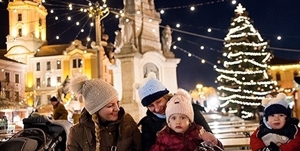 Pénteken nyit az adventi vásár, koncertekkel, fényfestéssel is várják a pécsieket