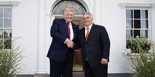 Orbán és Trump mentheti meg a világot a háborútól