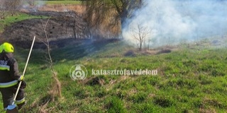 Szabadtéri tüzekhez riaszották a baranyai tűzoltókat