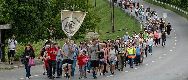Több százan vettek részt a Pécsi Egyházmegye máriagyűdi gyalogos zarándoklatán