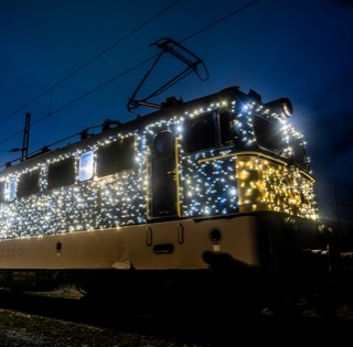 A pécsi pályaudvaron decemberben kétszer is megcsodálhatjuk a fényvonatot