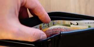 Megjöttek a friss adatok, ennyit keresnek a magyarok