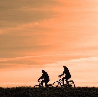 Húsvét után is marad a meleg, mégsem lesznek felhőtlenek a napjaink Húsvét után is marad a meleg, mégsem lesznek felhőtlenek a napjaink