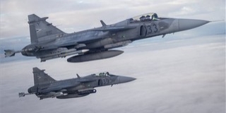 Nem drónok miatt kaptak éles riasztást a magyar Gripenek
