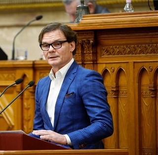 Bánki Erik: a békére és a gazdasági növekedésre alapoz a jövő évi költségvetés Bánki Erik: a békére és a gazdasági növekedésre alapoz a jövő évi költségvetés