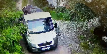 Vadkamera buktatott le egy szemétből hegyet építő sofőrt Pécsett Vadkamera buktatott le egy szemétből hegyet építő sofőrt Pécsett