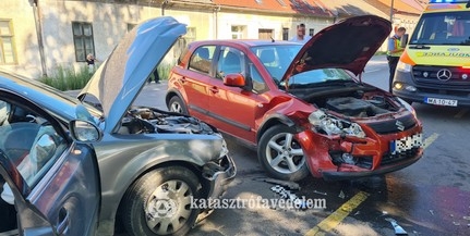 Két autó ütközött Mohácson, mentőre is szükség volt Két autó ütközött Mohácson, mentőre is szükség volt