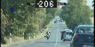 Több mint kétszázzal előzgetett Mohács felé egy motoros Több mint kétszázzal előzgetett Mohács felé egy motoros