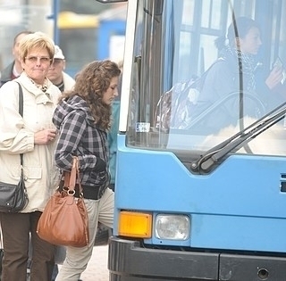 Megegyeztek, nem lépnek szrtájkba vasárnaptól a pécsi buszsofőrök Megegyeztek, nem lépnek szrtájkba vasárnaptól a pécsi buszsofőrök