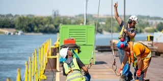 Így épül Mohácsnál a Duna-híd és a folyó két oldalán az úthálózat - Videó!