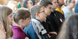 Isten sorsokban megtapasztalt szeretetéről és kegyelméről is szóltak a tanúságtételek