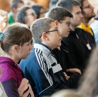 Isten sorsokban megtapasztalt szeretetéről és kegyelméről is szóltak a tanúságtételek Isten sorsokban megtapasztalt szeretetéről és kegyelméről is szóltak a tanúságtételek