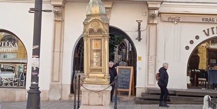 Új életre kel a Széchenyi téren az időjárásjelző házikó, elkezdődnek a munkálatok