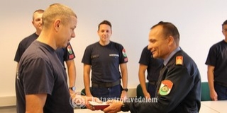 Évtizedek óta hűségesen szolgáló baranyai tűzoltók vehettek át elismeréseket