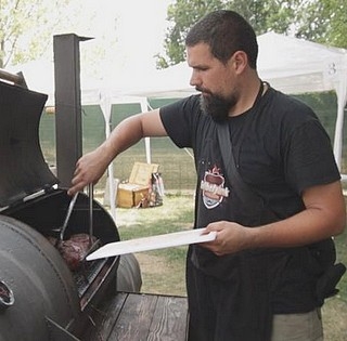 A mohácsi grillbetyár, Szűcs Gergely nyerte meg Vajdaság első televíziós gasztroversenyét!