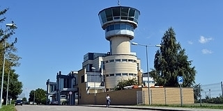 Jövő tavasztól állítólag hetente kétszer is elszállhatunk majd a pécsi repülőtérről