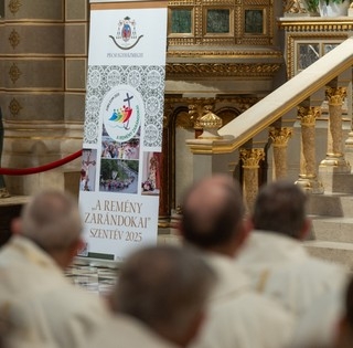 A Pécsi Egyházmegyében a székesegyházban celebrált misével zárul a jubileumi szentév