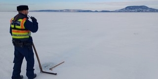 Már biztonságos, rá lehet menni a Balaton jegére a déli parton