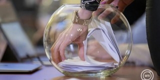 Kisorsolták az országos pártlisták szavazólapi sorrendjét