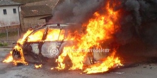 Hatalmas lángokkal égett egy autó Baranyában