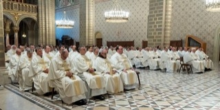 Megújították szenteléskor tett ígéretüket a Pécsi Egyházmegye papjai