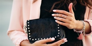 Frissítsük fel ruhatárunkat - ezek a legnépszerűbb női táska trendek az idei szezonban