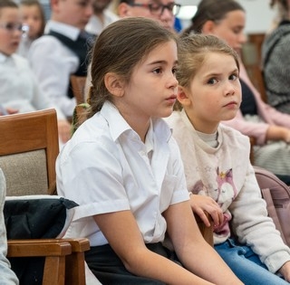 Megvannak a Pécsi Egyházmegye szavalóversenyének győztesei - Verset mondani jó