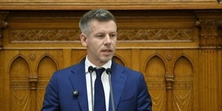 Magyar Péter: megvizsgáljuk a cikluskorlátozás lehetőségét más választott tisztségek esetén is