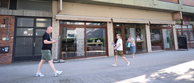 Ilyen volt a pécsi Casino, ahol pénzt nyerni nem lehetett, mégis tódultak az emberek