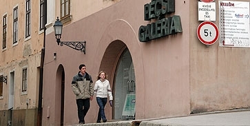 Tízmilliós bérleti díj a Galériáért