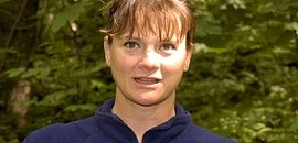 Kőbán szétverte üzlettársa bódéját