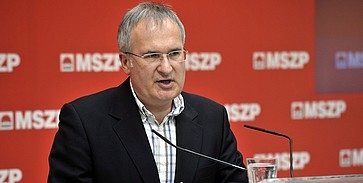 MSZP: csökkenteni kell a terheket