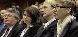 Orvosi: 40 nagykövetet várnak